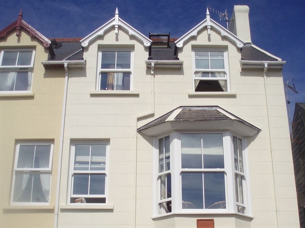 Ivy Bank Guest House Tenby Exterior photo